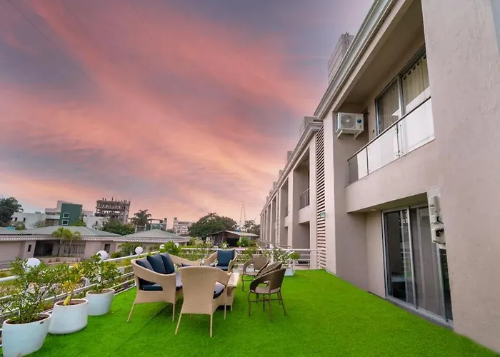 The Retreat-Pool Villa 5Bhk With Indoor Pool And 1200Sq Feet Deck Area Igatpuri